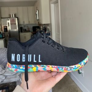 NoBull trainers size 8.5, multicolor bottoms